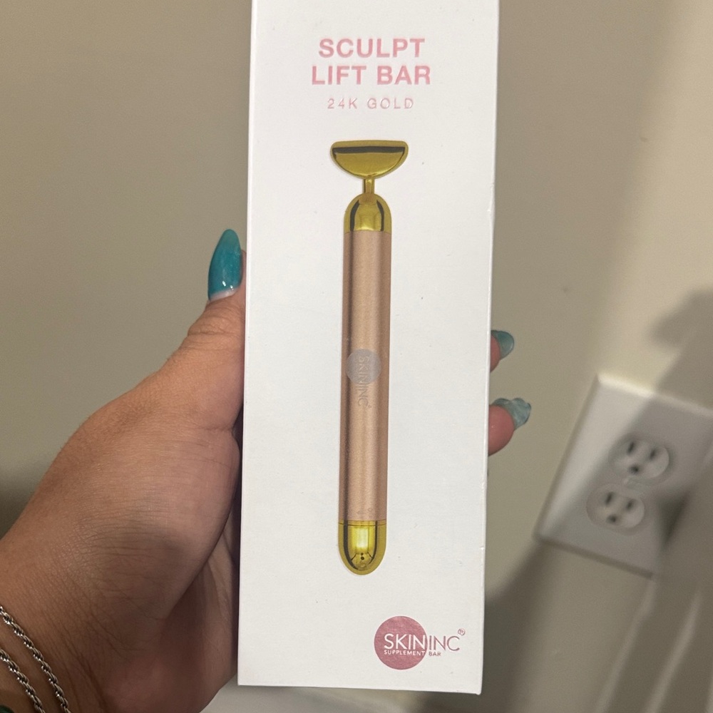 Skin Inc Sculpt Lift Bar 24K Gold - Gold